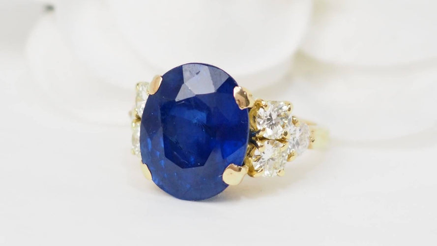 Bague Bague en or jaune, saphir de Ceylan et diamants 58 Facettes