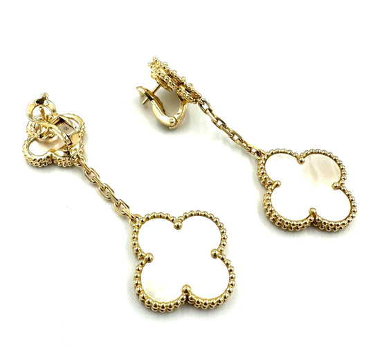 Boucles d'oreilles VAN CLEEF & ARPELS - Magic Alhambra, boucles d'oreilles or jaune et nacre 58 Facettes