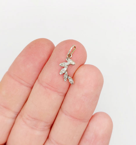 Pendentif Pendentif vintage or blanc branche fleurie et diamants 58 Facettes A06324