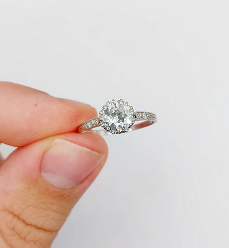 Bague 57.5 Bague solitaire Art Déco Platine, diamant taille ancienne 1,35 carat (circa 1920) 58 Facettes A05642