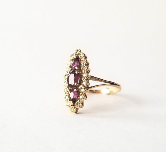 Bague marquise or jaune 18k - Rubis et diamants 58 Facettes