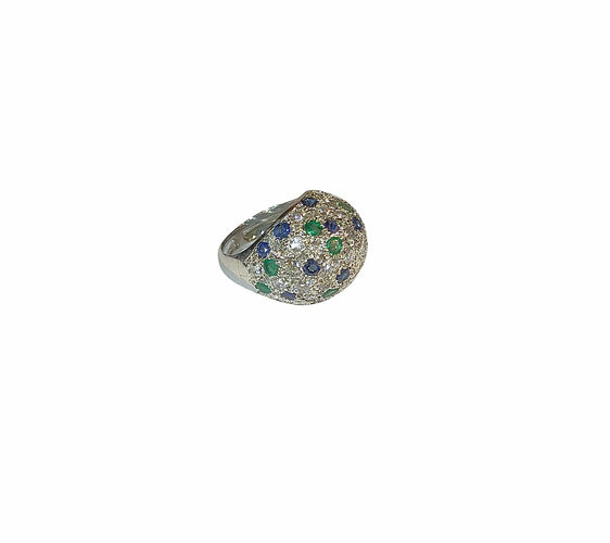 Bague 50 Bague dôme pavée de diamants , saphirs et émeraudes 58 Facettes
