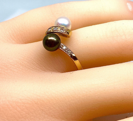 Bague Bague en or jaune 18 carats, perle de Tahiti, perle de culture blanche et diamants 58 Facettes AB264
