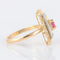 Bague 50 Bague or jaune, rubis, motifs "arabesques" 58 Facettes
