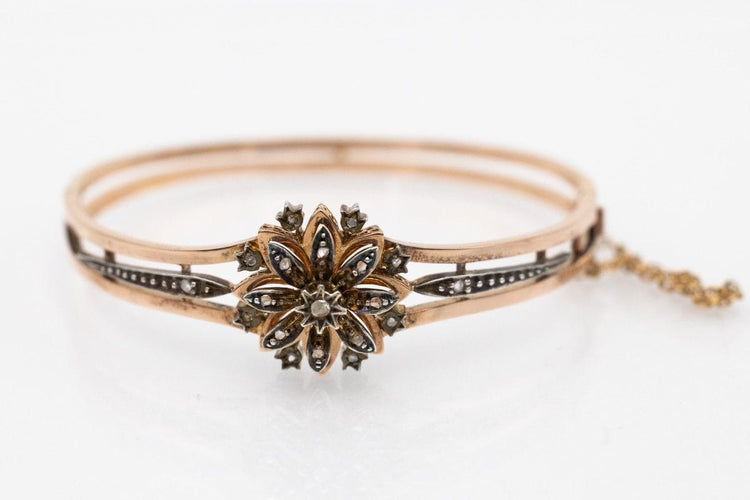 Bracelet Bracelet rigide motif floral en or 18k et diamants taille rose 58 Facettes 11837
