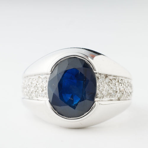 Bague 54 Bague style chevalière or gris, saphir et diamants 58 Facettes