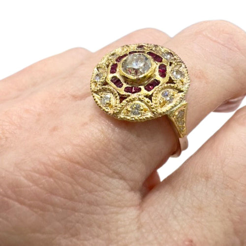 Bague BAGUE DE STYLE ART DÉCO AVEC DIAMANTS ET RUBIS 58 Facettes Q269B