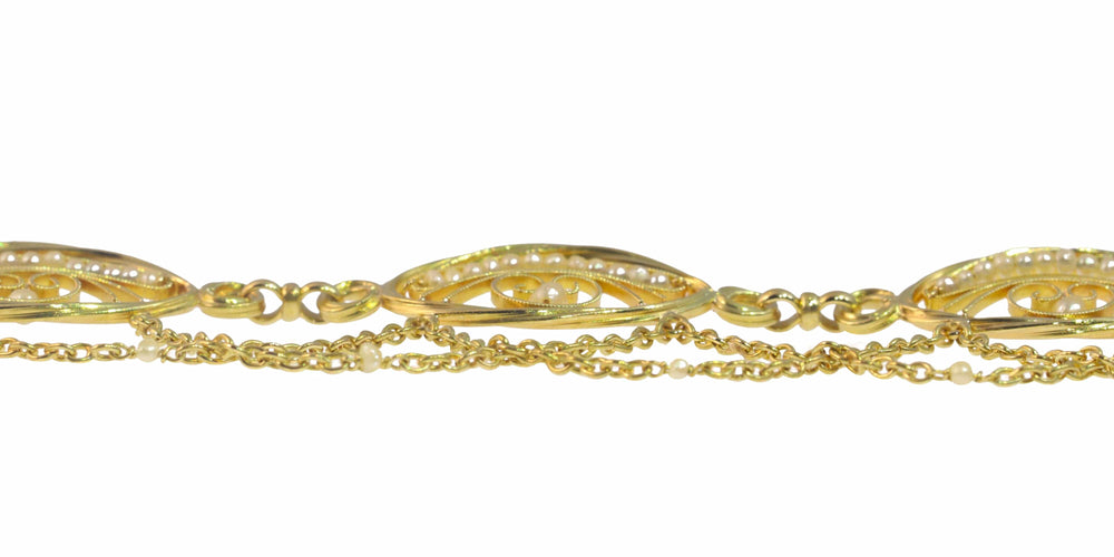 Collier Grandeur victorienne : un collier tissé d'or et de perles 58 Facettes 23039-0116
