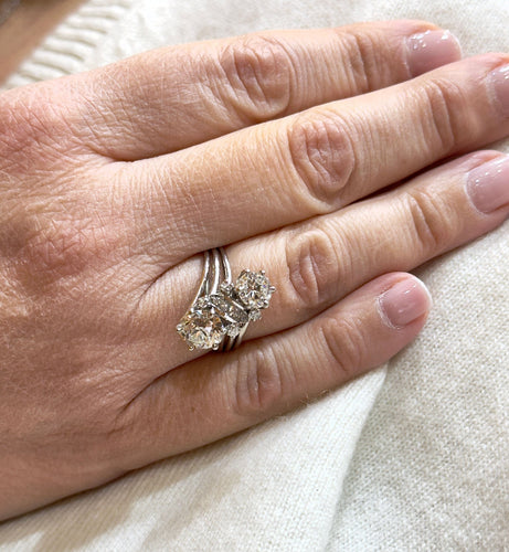 Bague ancienne en platine et diamants