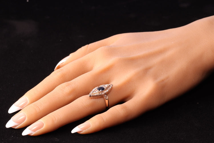 Bague 52 Bague vintage antique en forme de marquise avec diamant et saphir naturel 58 Facettes 23271-0290