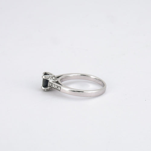 Bague 52 Bague Saphir ovale Diamants 58 Facettes
