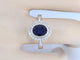 Bague 54 Bague entourage en or blanc avec diamants et saphir 58 Facettes 2044
