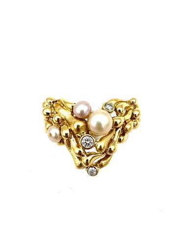 Bague 55 GILBERT ALBERT. Bague en or jaune, perles et diamants 58 Facettes