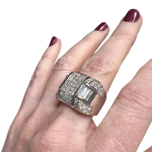 Bague 54 Bague contemporaine en or du 20ème siècle avec diamants 58 Facettes A2654
