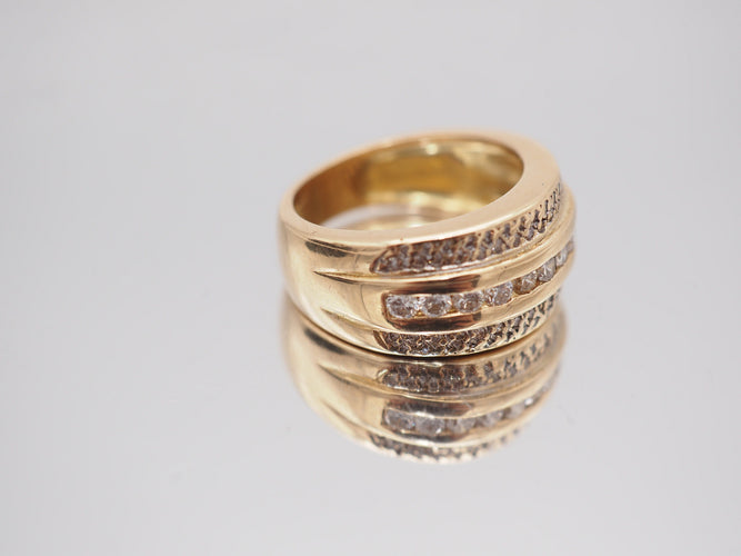 Bague 53 Bague ruban or jaune, triple rangée diamants 58 Facettes