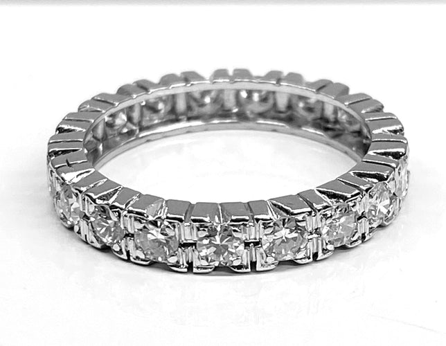 Bague 49 Alliance en platine sertie de 19 diamants 58 Facettes AB589