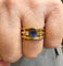 Bague Bague or jaune saphir ovale et diamants 58 Facettes