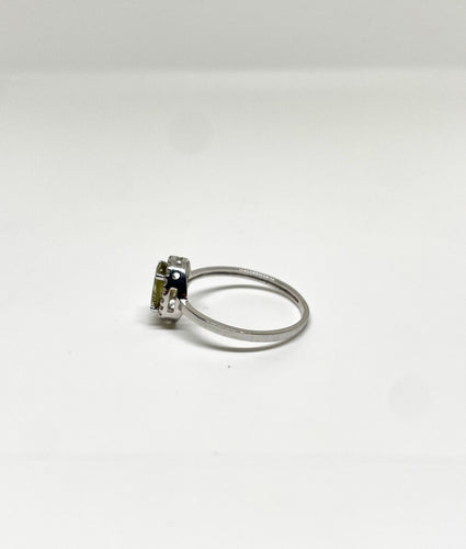Bague 54 Bague or blanc quartz fumé et diamants 58 Facettes