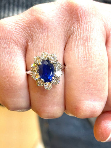 Bague 55 Bague en or blanc saphir de Ceylan non chauffé et diamants 58 Facettes