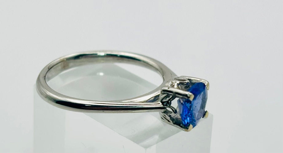 Bague 55 Solitaire en or blanc avec tanzanite 58 Facettes 50122