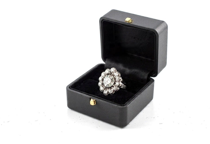 Bague 53 Bague en or blanc 18k et diamants 58 Facettes