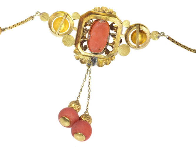 Montre Élégance antique : un chef-d'œuvre français en camée de corail 58 Facettes 20274-0182