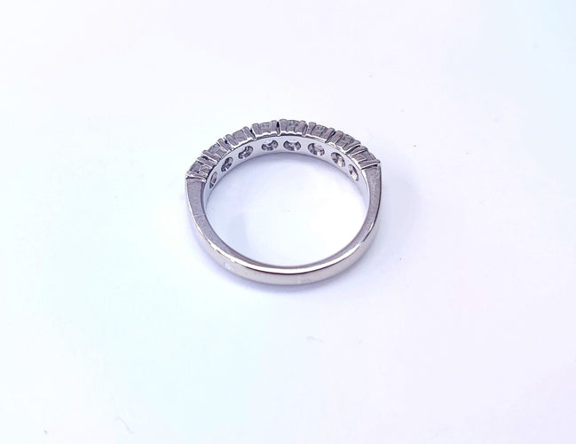 Bague 54 Bague demi-alliance sertie de diamants en or blanc 18k 58 Facettes Al.Demi.B.1ct.DV