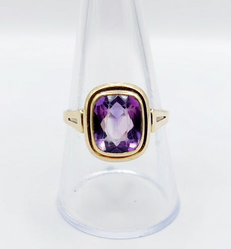 Bague 60 Bague cocktail vintage or jaune améthyste de 2,30 carats sertis clos (circa 1970) 58 Facettes A05476
