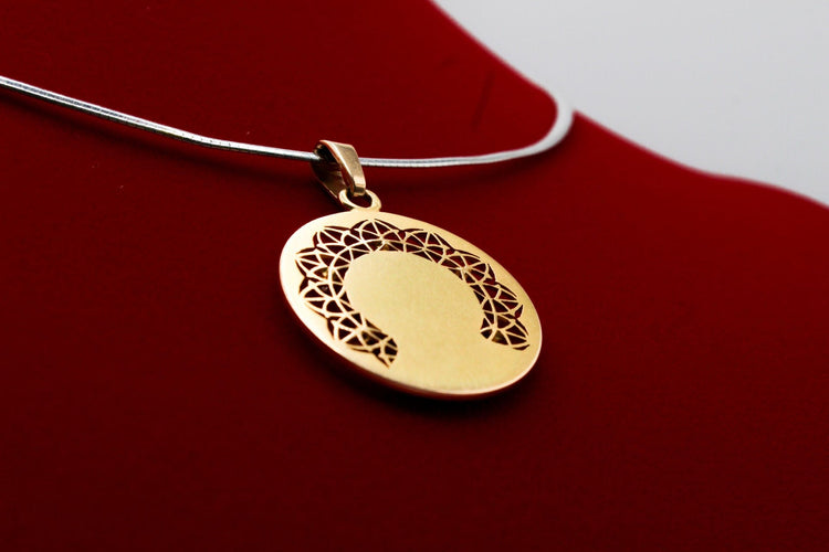 Pendentif Grande médaille vierge or jaune et diamants 58 Facettes 250163