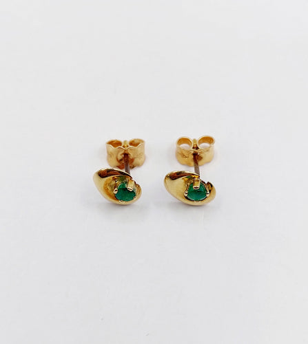 Boucles d'oreilles Puces d'oreilles or jaune et émeraudes 58 Facettes B01015