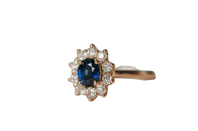 Bague 54 Bague vintage en or jaune et saphir bleu 58 Facettes