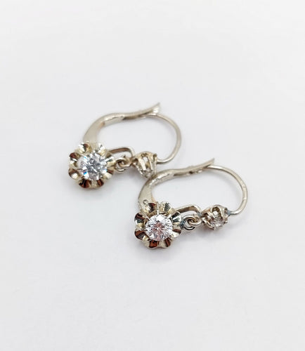 Boucles d'oreilles Dormeuses Art Déco or blanc, diamants taille brillants 58 Facettes A05861