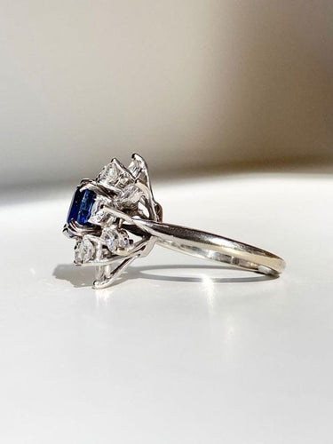 Bague 49 Bague en or blanc 18k ornée d'un saphir Birman non chauffé 58 Facettes