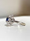 Bague 49 Bague en or blanc 18k ornée d'un saphir Birman non chauffé 58 Facettes