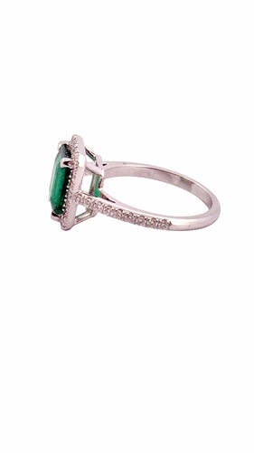 Bague 52 Bague haute joaillerie or blanc émeraude et diamants 58 Facettes