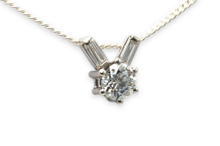Pendentif Pendentif Années 70 serti de diamants en or blanc 18 carats 58 Facettes 23415