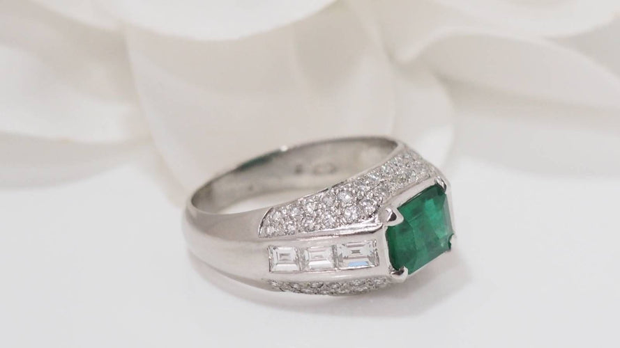 Bague 55.5 Bague jonc en or blanc émeraude et diamants 58 Facettes 31937