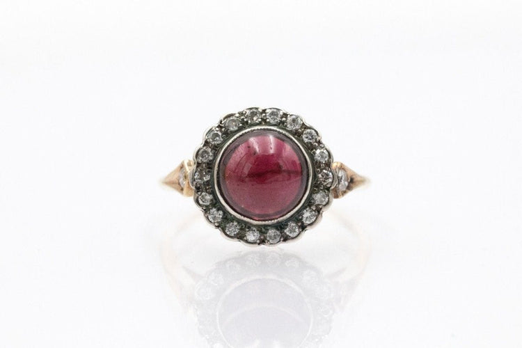 Bague Bague ancienne grenat cabochon et diamants en or jaune 58 Facettes 11712
