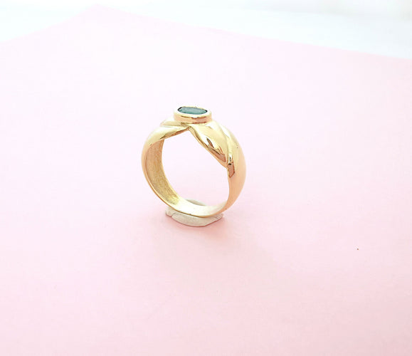 Bague Bague Emeraude en solitaire Or Jaune 18 K 58 Facettes AA 1643
