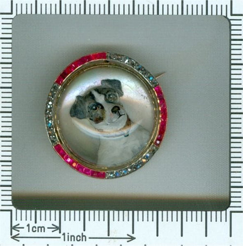 Montre Symbole d'affection : un Jack Russell Terrier en pierres précieuses 58 Facettes 21007-0047