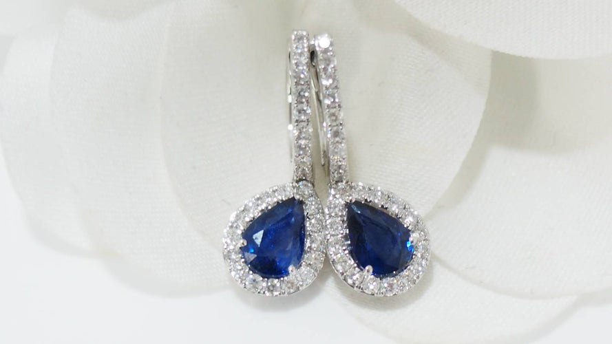 Boucles d'oreilles Boucles d'oreilles de luxe en or blanc, saphirs de Ceylan et diamants 58 Facettes 32078