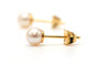 Boucles d'oreilles Boucles d'oreilles contemporaines serties de perles en or jaune 18 carats 58 Facettes 23332