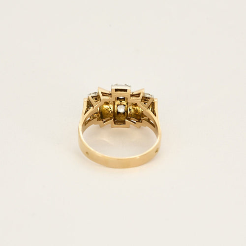 Bague 54,5 Bague style tank à motif de noeud stylisé en or jaune, platine et diamants 58 Facettes CHA5770X2