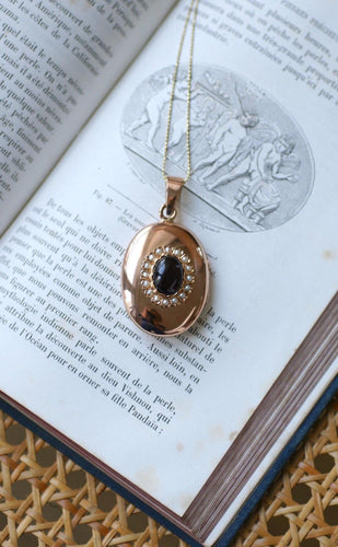 Pendentif Pendentif médaillon ouvrant cabochon grenat et perles fines en or rose 18k 58 Facettes
