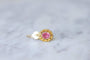 Boucles d'oreilles Boucle d’oreille unique à décor végétal en or jaune 18k et pierre rose 58 Facettes