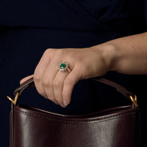 Bague 54 Bague fleur marguerite en or jaune 18K, émeraude et diamants 58 Facettes 58FC124