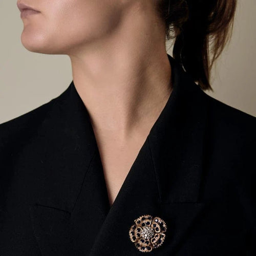 Broche Broche Eglantine en or jaune et or gris 18K, diamants et saphirs 58 Facettes 58FC113