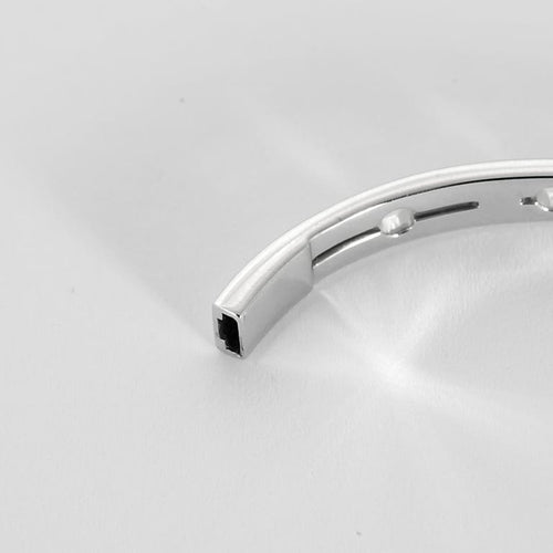 Bracelet Dinh Van Pulse - Bracelet rigide ouvrant en or gris pavé de diamants 58 Facettes 58FC161