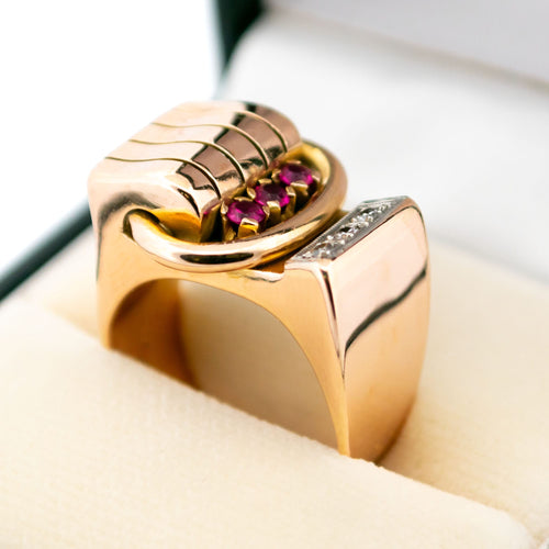 Bague 54.5 Bague tank rétro en or 14k, rubis et diamants 58 Facettes AE57BAE41CA344DDBF1C217207860792