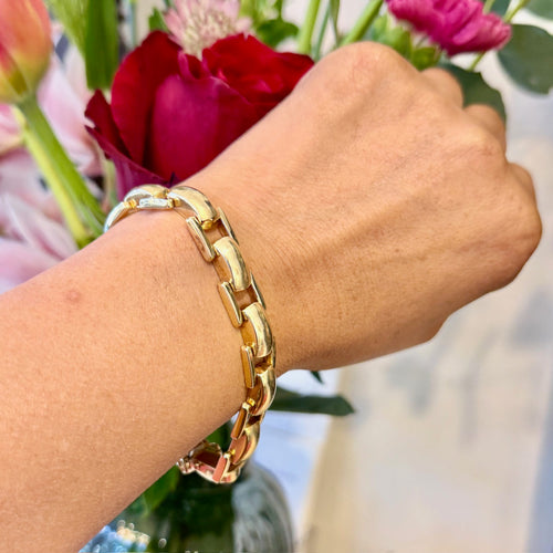 Bracelet Bracelet tank rétro en or jaune 14k 58 Facettes 594CEDA3E8AF4E8D8165C6A89B90AB96